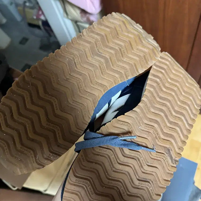 [BUNJANG] New Balance 237 Sneakers / 뉴발237 265