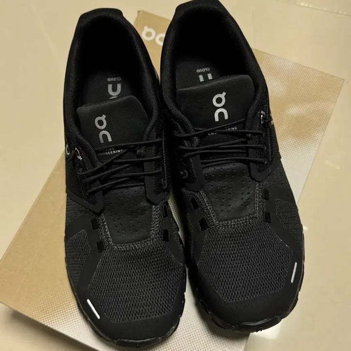 [BUNJANG] On Running Cloud 5 Black 260 Size / [새상품] 온러닝 클라우드 5 블랙 260사이즈