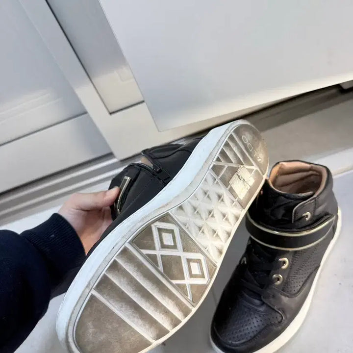 [SOLD OUT] ALDO 알도 블랙 하이탑 스니커즈 220