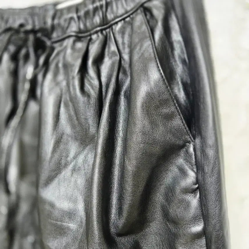 [BUNJANG] ZARA Black Leather Jogger Pants / 자라 블랙레더 조거팬츠