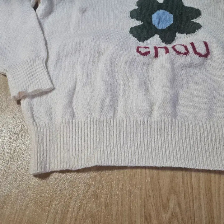 [BUNJANG] Ivory Knit Sweater / 아이보리 니트 남녀공용