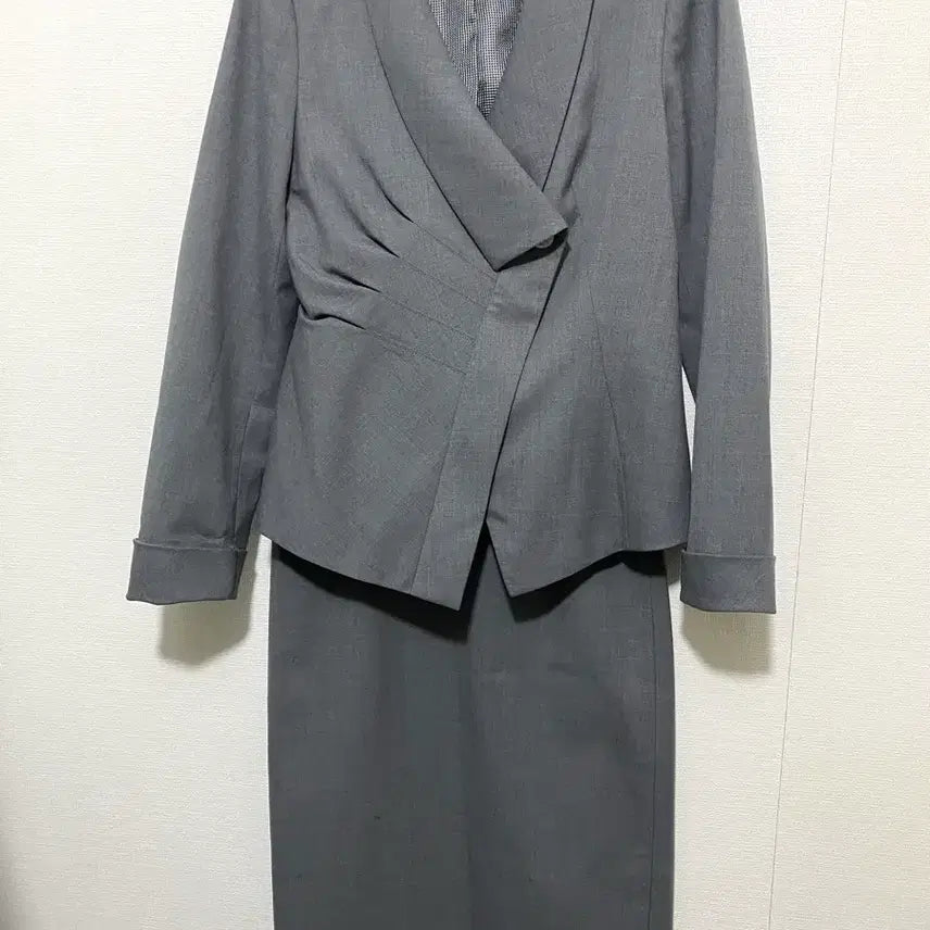 [BUNJANG] Rim Valentinael Skirt Suit Set / 제평 리임 발렌티나엘  VALENTINAL치마 정장 셋업