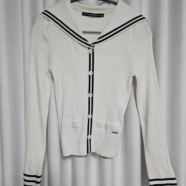 [BUNJANG] Suzy Guess Ribbed Collar T-shirt / 수지 게스 카라 골지티