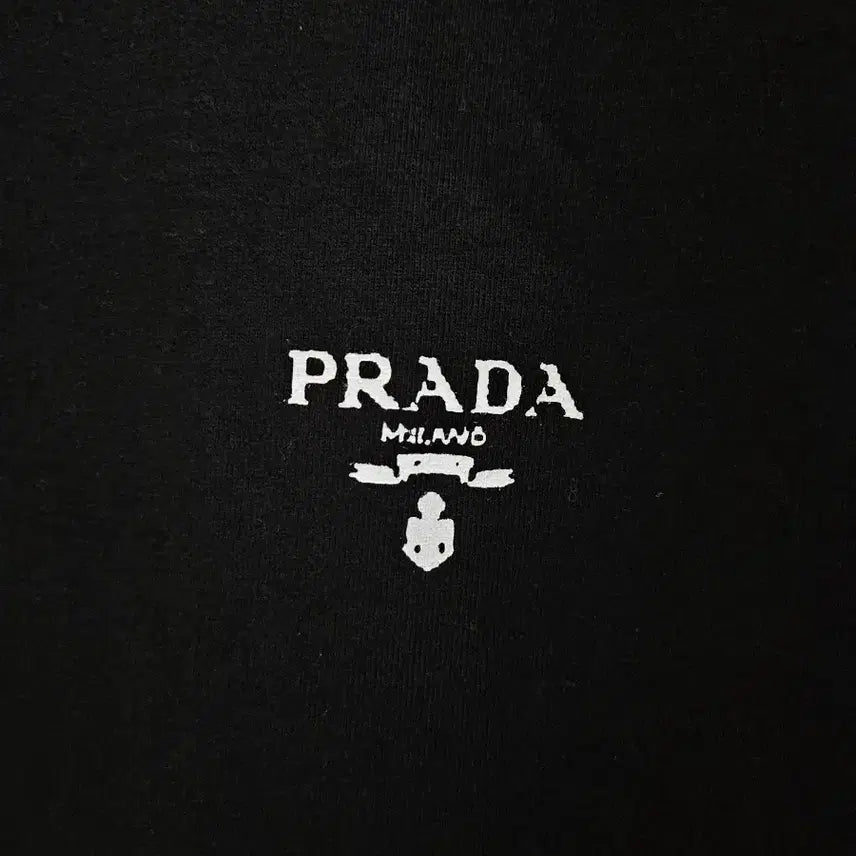[BUNJANG] Prada Logo Printed T-shirt (Black) - XL / [정품/새상품급/XL] 프라다 로고 프린팅 반팔티셔츠 블랙