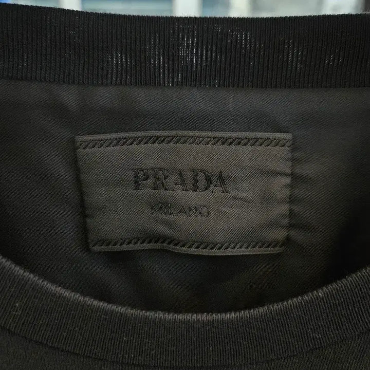 [BUNJANG] Prada Logo Printed T-shirt (Black) - XL / [정품/새상품급/XL] 프라다 로고 프린팅 반팔티셔츠 블랙