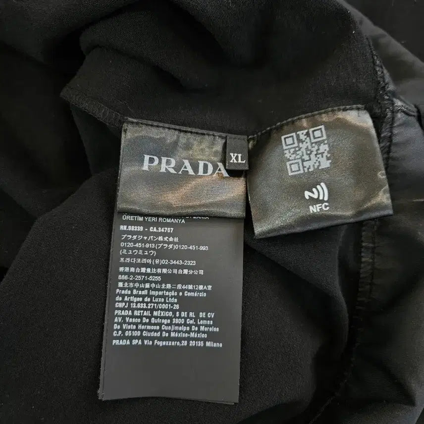 [BUNJANG] Prada Logo Printed T-shirt (Black) - XL / [정품/새상품급/XL] 프라다 로고 프린팅 반팔티셔츠 블랙