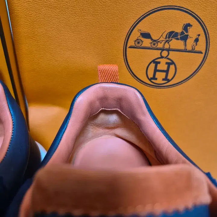 [BUNJANG] Hermes 42 Bouncing Sneakers / [정품/풀구성] 42 에르메스 바운싱 스니커즈 블랙/오렌지