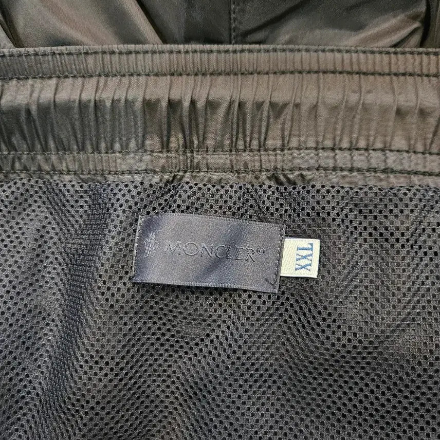 [BUNJANG] Moncler Black Logo Swim Shorts / [정품/24FW/새상품급/XXL] 몽클레어 블랙와펜 반바지 스윔쇼츠