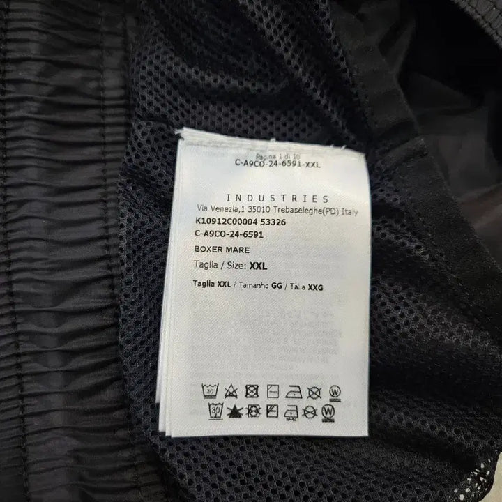 [BUNJANG] Moncler Black Logo Swim Shorts / [정품/24FW/새상품급/XXL] 몽클레어 블랙와펜 반바지 스윔쇼츠