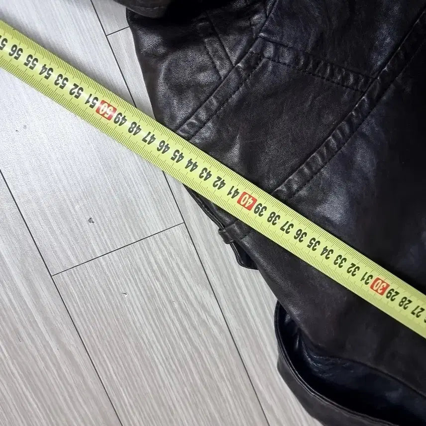 [BUNJANG] 00년대 썰스데이 아일랜드 양가죽 자켓 100 / 00년대 썰스데이 아일랜드 양가죽 자켓 100