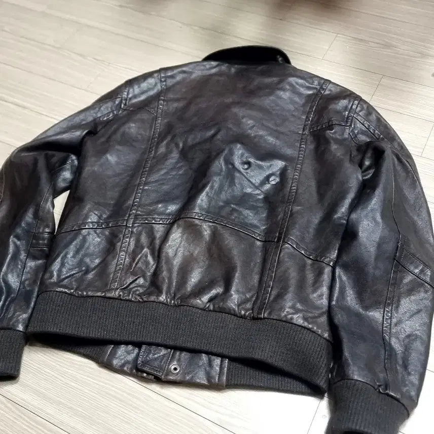[BUNJANG] 00년대 썰스데이 아일랜드 양가죽 자켓 100 / 00년대 썰스데이 아일랜드 양가죽 자켓 100