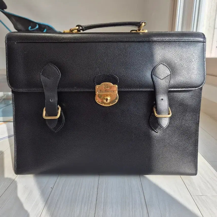[BUNJANG] Burberry Vintage Leather Briefcase / 버버리 정품  브리프케이스 판매합니다