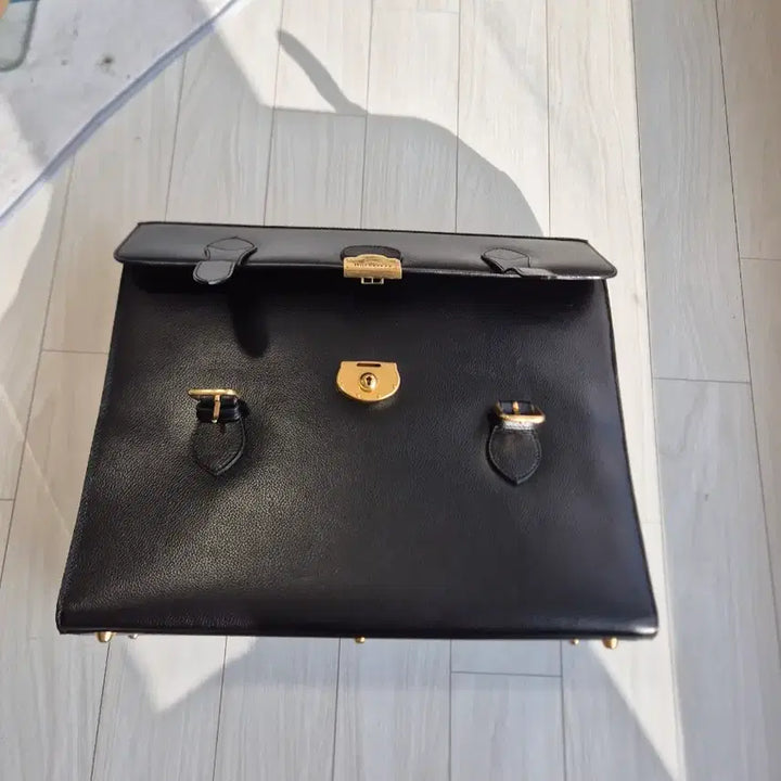 [BUNJANG] Burberry Vintage Leather Briefcase / 버버리 정품  브리프케이스 판매합니다