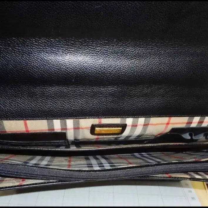[BUNJANG] Burberry Vintage Leather Briefcase / 버버리 정품  브리프케이스 판매합니다
