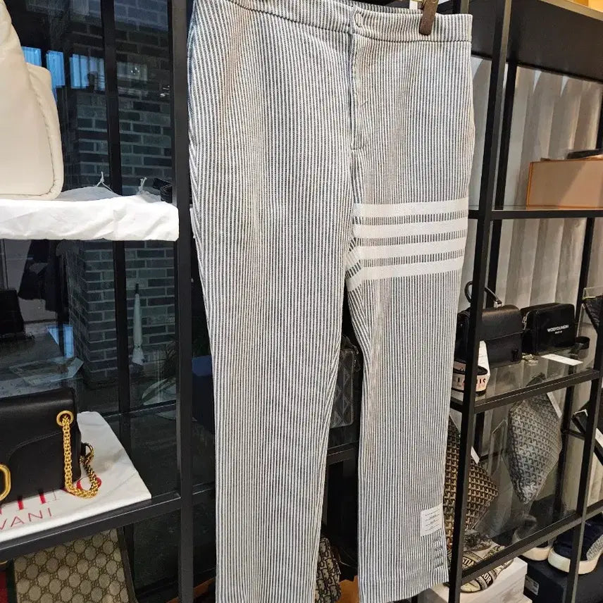 [BUNJANG] Thom Browne Seersucker Striped Pants / [정품/새상품급/4사이즈/신형] 톰브라운 시어서커 스트라이프 팬츠 바지
