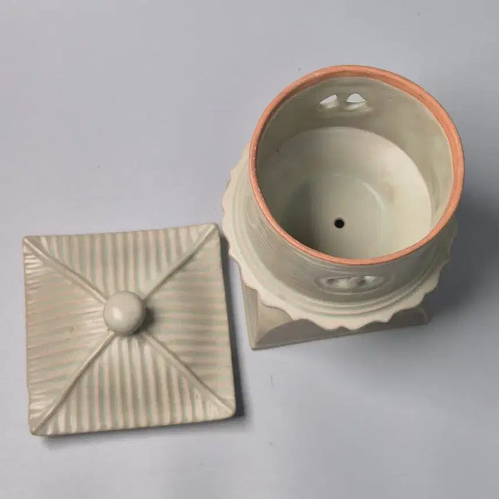[BUNJANG] Song Dynasty Celadon Engraved Eight Trigrams Incense Burner Antique / 송 여요 천청유 고정식 음각 팔괘문 향로