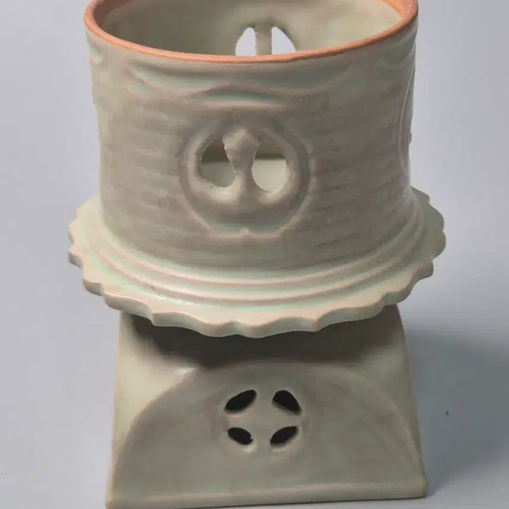 [BUNJANG] Song Dynasty Celadon Engraved Eight Trigrams Incense Burner Antique / 송 여요 천청유 고정식 음각 팔괘문 향로