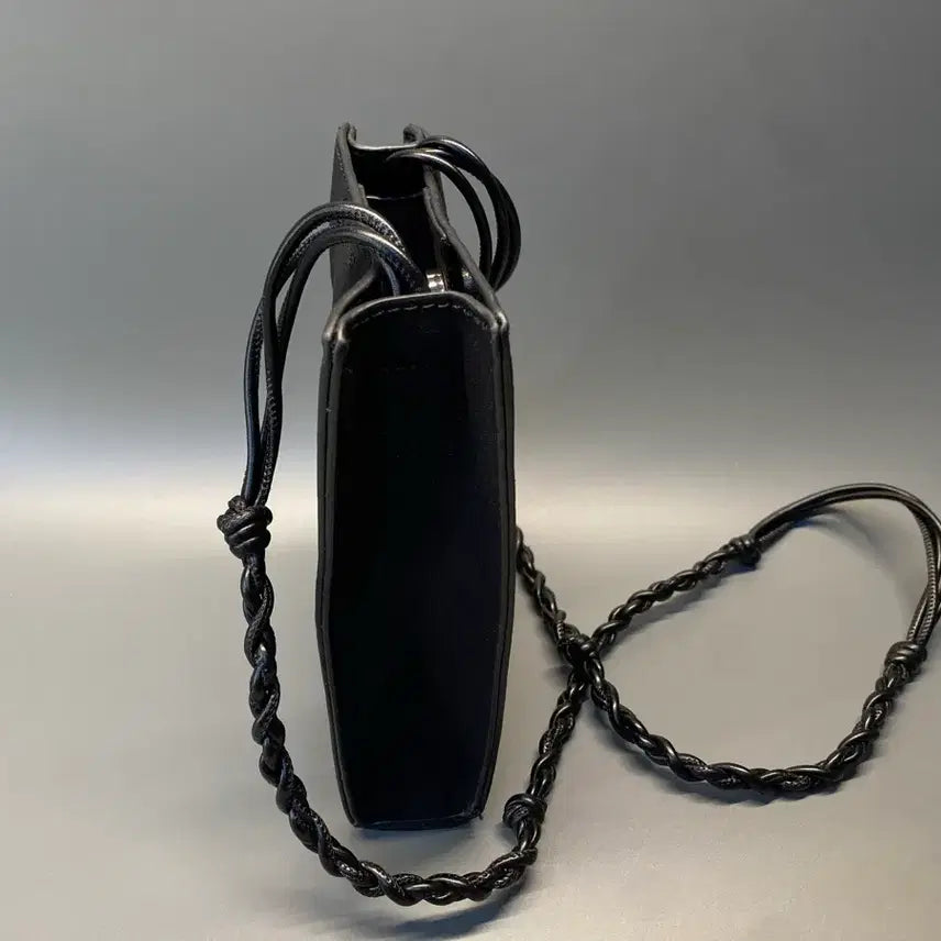 [BUNJANG] Minimal Pocket Crossbody Bag - Black / 미니멀 포켓 크로스백 블랙