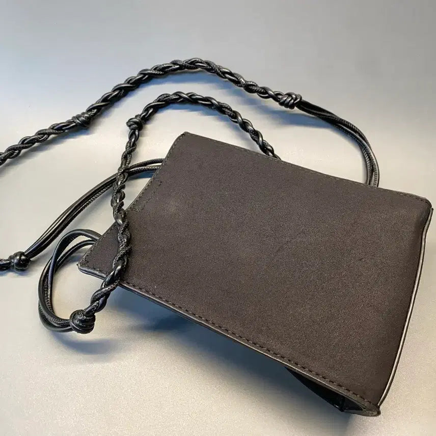 [BUNJANG] Minimal Pocket Crossbody Bag - Black / 미니멀 포켓 크로스백 블랙