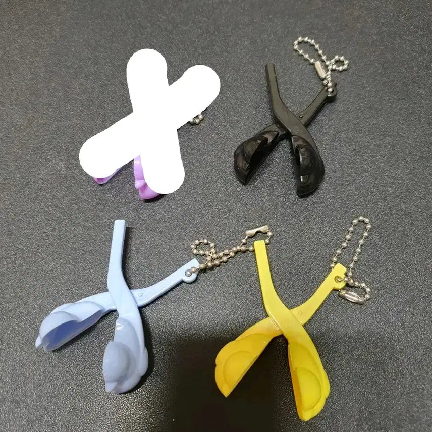[BUNJANG] Snowball Clip Keychain / 눈오리 집게 키링