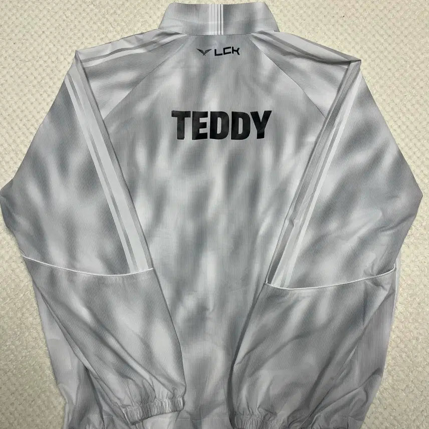 [BUNJANG] DRX Teddy Uniform (L) / 25DRX 테디유니폼100(L)사이즈 팝니다.