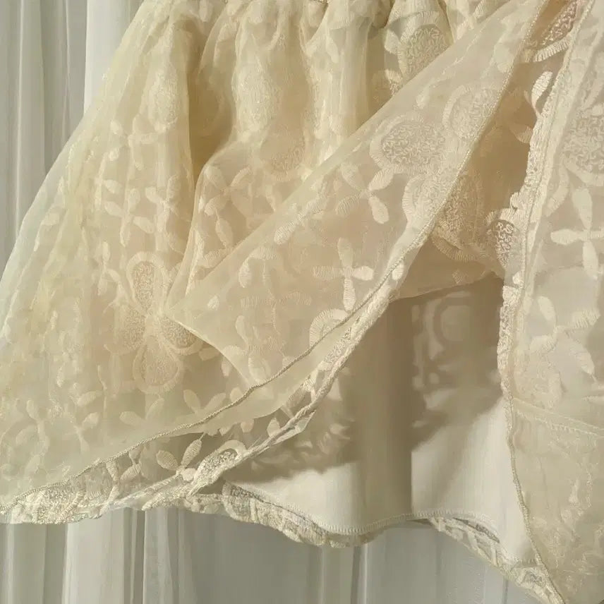 [SOLD OUT] 아이보리 크림 크로셰 크로쉐 꽃 플라워 레이스 시스루 미니 스커트