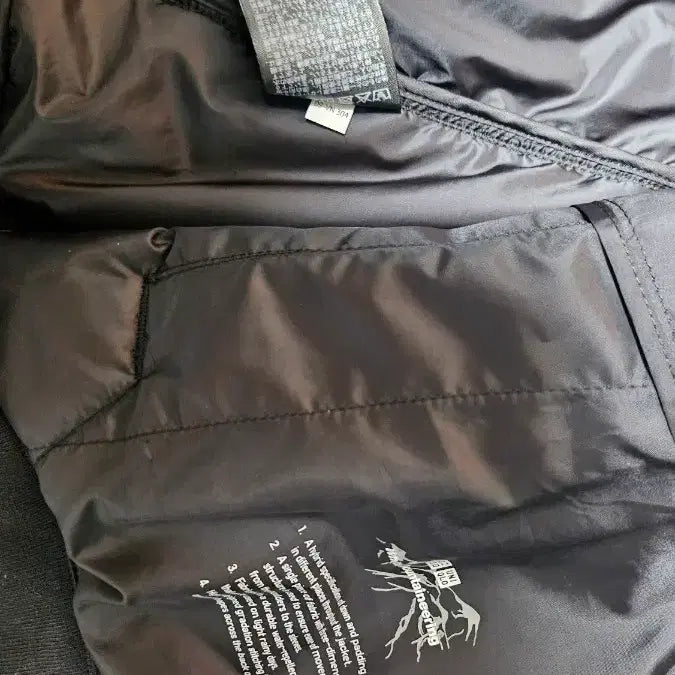 [BUNJANG] White Mountaineering Down Jacket XL / 유니클로 White Mountaineering 다운 자켓 XL