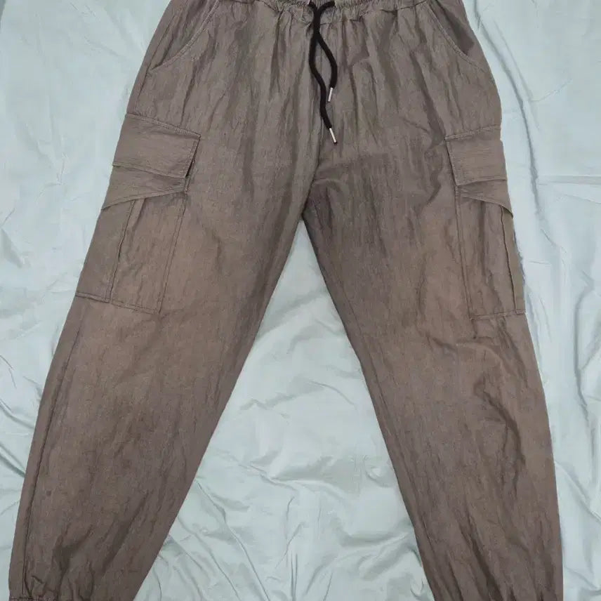 [BUNJANG] Khaki Cargo Jogger Pants / 카키색 카고 조거 팬츠!최상품!