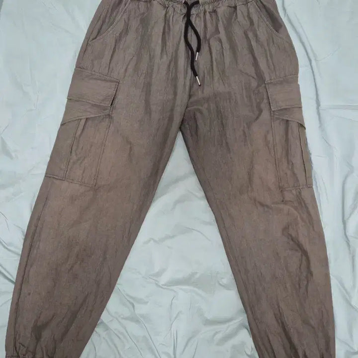 [BUNJANG] Khaki Cargo Jogger Pants / 카키색 카고 조거 팬츠!최상품!