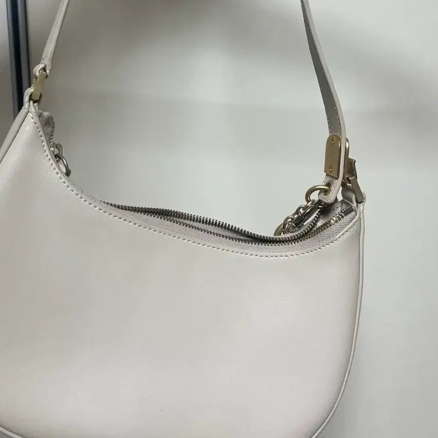 [BUNJANG] Ostkaka Knut Angora Bag / 오스트카카 크누트 앙고라백