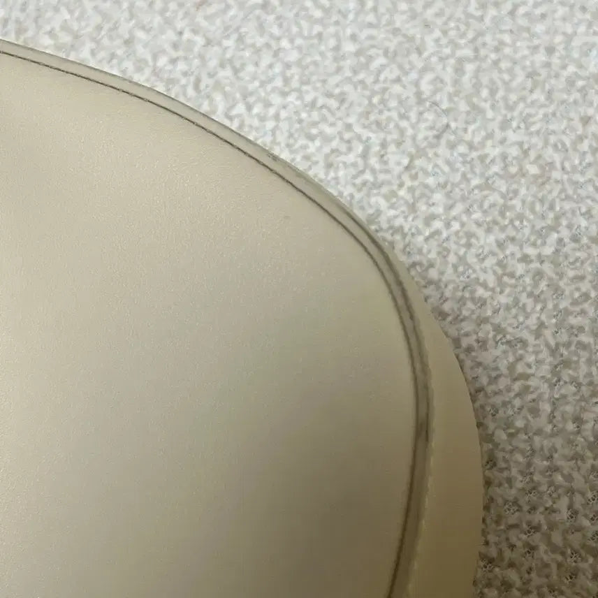 [BUNJANG] Ostkaka Knut Angora Bag / 오스트카카 크누트 앙고라백