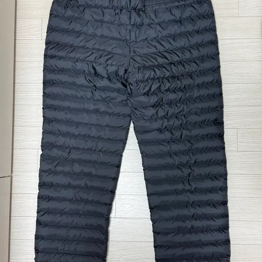 [BUNJANG] Supreme Micro Down Pant Black / [L] 슈프림 마이크로 다운 팬츠 블랙 - 24FW
