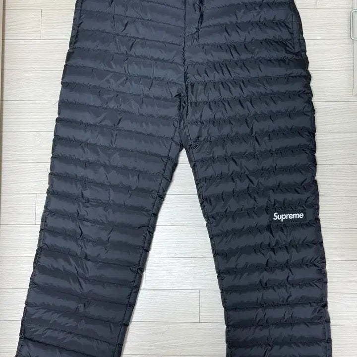 [BUNJANG] Supreme Micro Down Pant Black / [L] 슈프림 마이크로 다운 팬츠 블랙 - 24FW