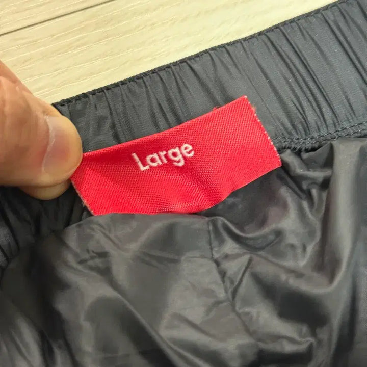 [BUNJANG] Supreme Micro Down Pant Black / [L] 슈프림 마이크로 다운 팬츠 블랙 - 24FW