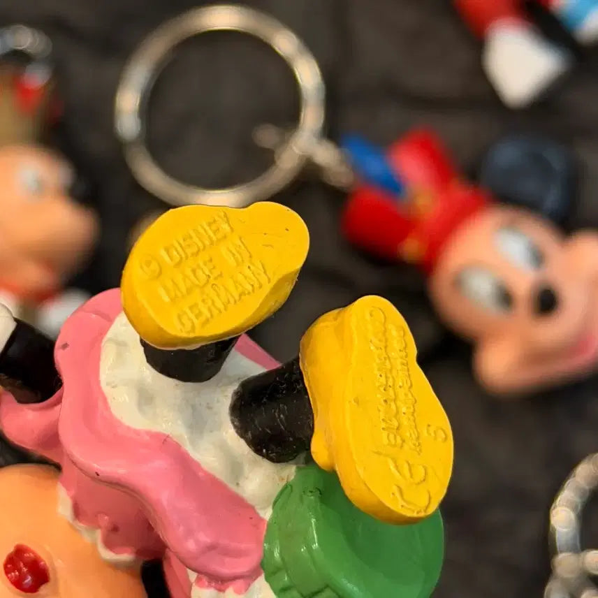 [BUNJANG] Disney Mini Mouse Vintage Toy Keychain Figure / 디즈니 키링 미니마우스 빈티지 토이 열쇠고리 피규어 피크닉 소풍 피규어