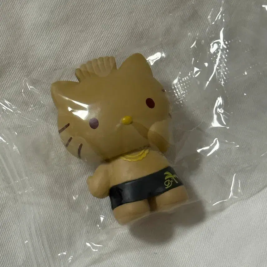 [BUNJANG] Hello Kitty Tanning Daniel Figure / 헬로키티 태닝 디어다니엘 바캉스 피규어 새상품