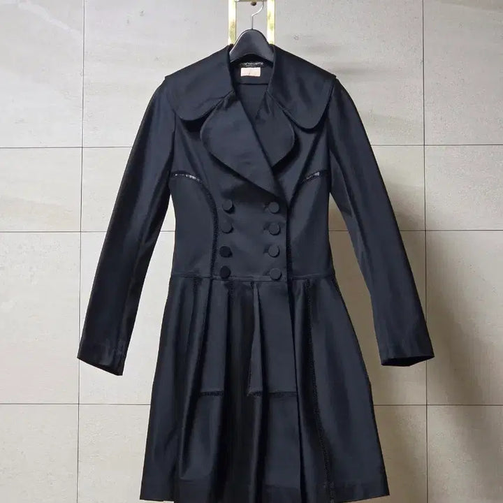 [BUNJANG] ALAIA Signature Openwork Flare Coat Dress / 알라이아(ALAIA) 시그니처 오픈워크 플레어 코트 드레스