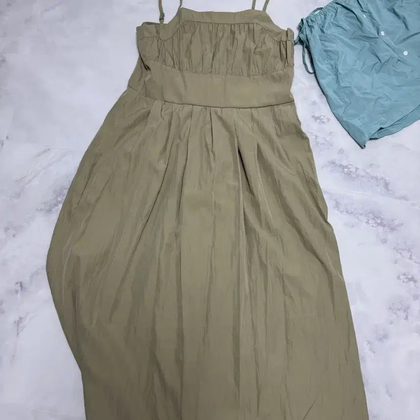 [BUNJANG] 66Girls Spaghetti Strap Maxi Dress Khaki / 육육걸즈 끈나시원피스