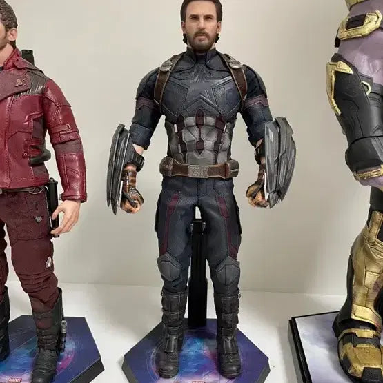 [BUNJANG] Hot Toys Captain America Infinity War Figure / 핫토이 캡틴 아메리카 인피니티워 피규어 팝니다!