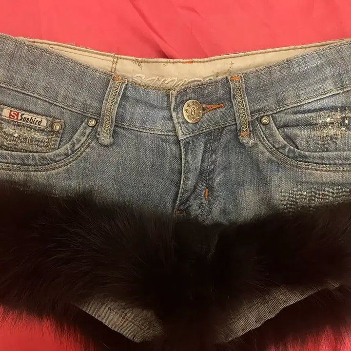 [BUNJANG] Y2K Denim Shorts with Faux Fur / 갸루 퍼 큐빅 Y2K 데님 쇼츠