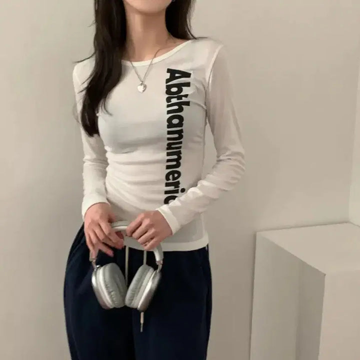 [BUNJANG] Avely Side Shirring Lettering Long Sleeve T-shirt / (새상품/원가판매) 에이블리 옆셔링 레터링 긴팔 티셔츠