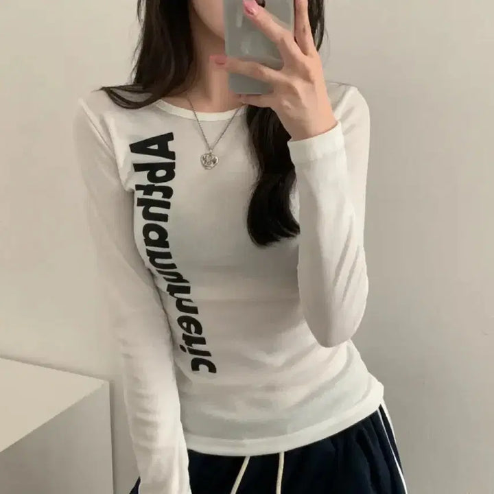 [BUNJANG] Avely Side Shirring Lettering Long Sleeve T-shirt / (새상품/원가판매) 에이블리 옆셔링 레터링 긴팔 티셔츠