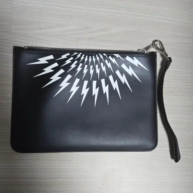 [BUNJANG] Neil Barrett Clutch / 닐바렛 크러치