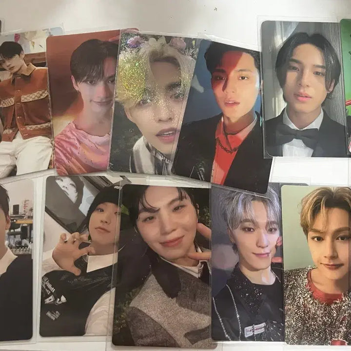 [BUNJANG] Seventeen Jeonghan Carat Ver. Bundle Set Photocard &amp; Name Tag / 일괄 급처 세븐틴 윤정한 포카 캐럿반 일괄 판매 명찰 증사