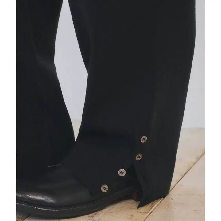 [BUNJANG] Wednesday Oasis Button Knit Pants Black / 웬즈데이오아시스 버튼 니트 팬츠 블랙 / 정상가89,800원