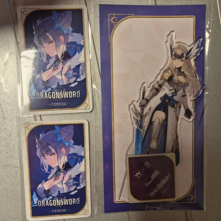 [BUNJANG] Dragon Sword Acrylic Stand &amp; 2 Card Bundle Set / 드래곤소드 반올림 아크릴 스탠드 &amp; 카드 2장 일괄