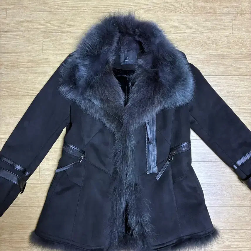 [SOLD OUT] [정품, 백화점 구매] 솔레지아 천연모피 여성 가죽 무스탕