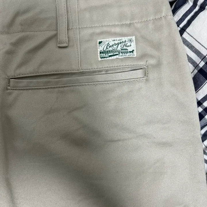 [BUNJANG] Burgus Plus 401Z Khaki Trousers / 버거스 플러스 401Z