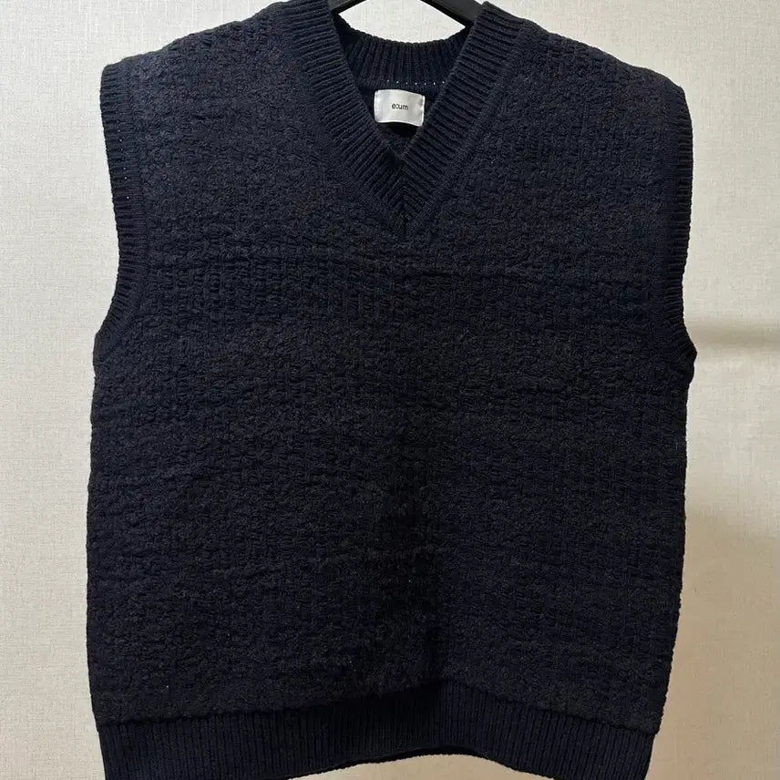 [BUNJANG] e:um V-Neck Knit Vest Navy / e:um 브이넥 니트 조끼 남색