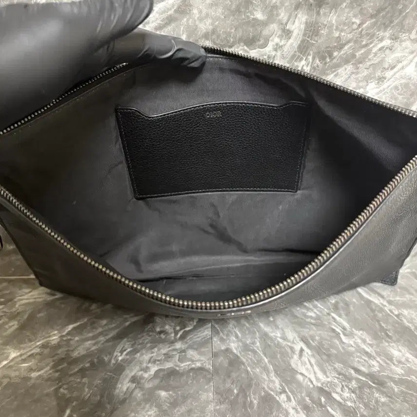 [BUNJANG] Dior A4 CD Logo Clutch / 디올 A4 CD로고 클러치